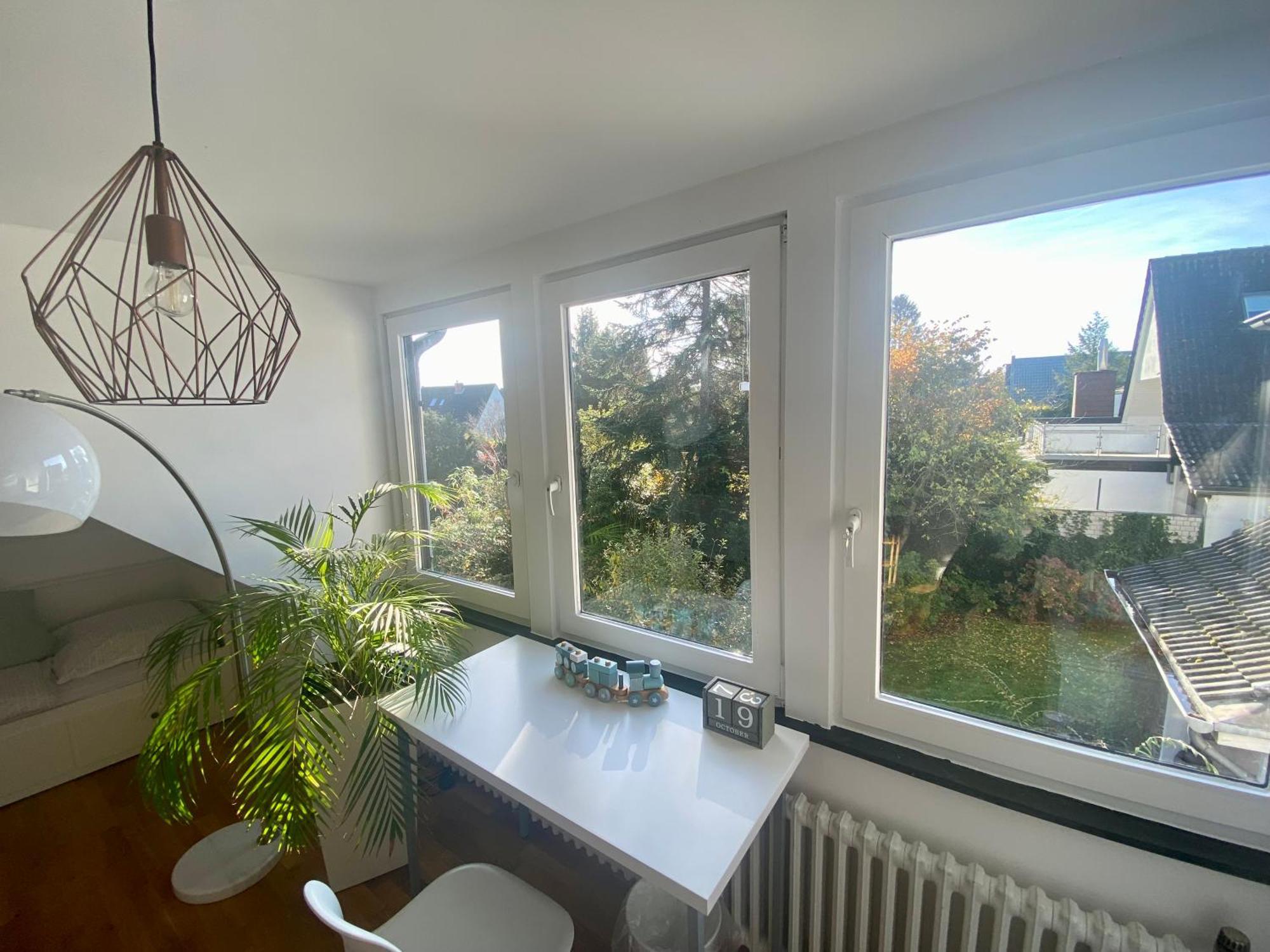 Mit Bad Und Ankleideraum + Parkplatz Habitación en casa particular Düsseldorf